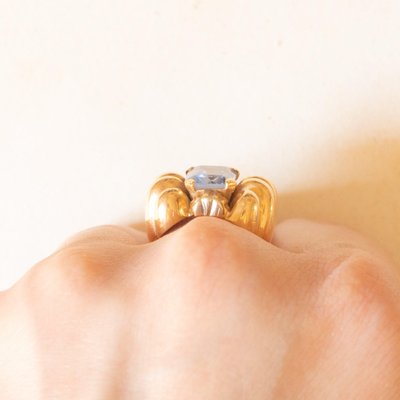Vintage 18k Yellow Gold Bow Ring with Synthetic Blue Spinel 1950s for sale at Pamono