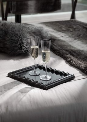 Schwarzes Marquina Flute Marmor Tablett von Royal Bee Design bei Pamono kaufen