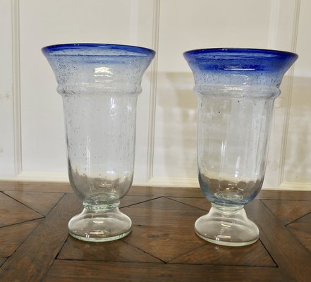 Große Vintage Bubble Art Glasvasen mit Saphirblauem Rand, 1960er, 2er Set bei Pamono kaufen