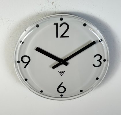Reloj de pared de oficina vintage de Pragotron, años 80 en venta