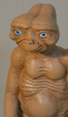 E.T. Three-Dimensional Statue in Resin and Enamel, 1990s for sale