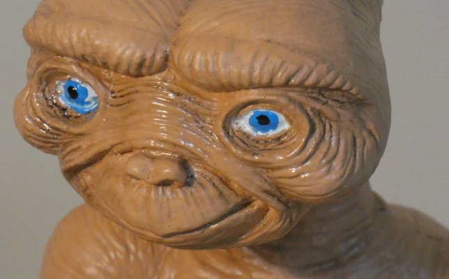 E.T. Three-Dimensional Statue in Resin and Enamel, 1990s for sale