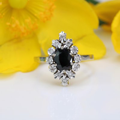 Bague Or 18 Carats - Saphir Bleu Et Diamants (0,08 Carat) - Style Ruban - Taille 55