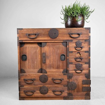 洋書 Tansu: Traditional Japanese Cabinetry Tansu: Traditional Japanese Cabinetry (English Edition