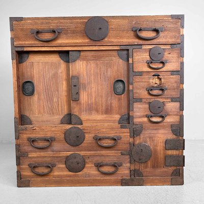 木製箪笥　Japanese High-Quality Wooden Chest Japanese Traditional Tansu Storage Cabinet, 1890s for sale at Pamono