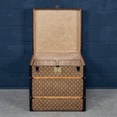 Antique Trunk in Woven Canvas from Louis Vuitton, 1900 for sale at