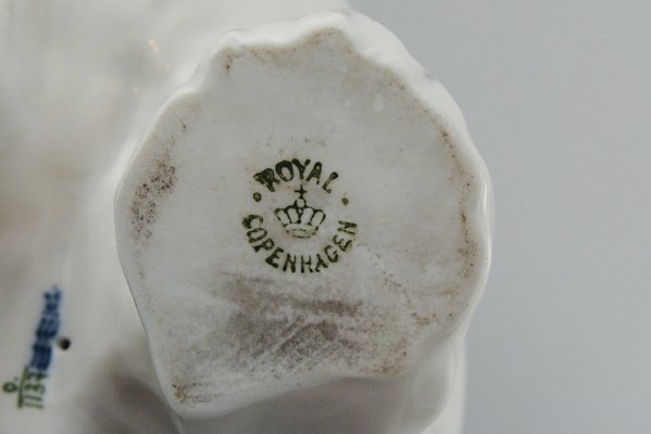 Porcelain Polar Bear No.1137 by Knud Khyn for Royal Copenhagen