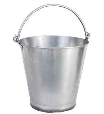 Vintage Galvanized Iron Bucket - Ca 1950 Vintage Galvanized Iron Bucket - Ca 1950