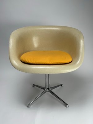 イームズ EAMES ラフォンダ 1960-70's Herman Miller Fiberglass La Fonda Armchairs by Charles and Ray Eames for