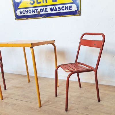 Lot De Petites Chaises De Poupée Anciennes - Style Tolix - Rétro Et Amusantes