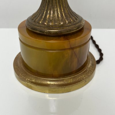 Ancienne lampe à pétrole en laiton La Parisienne - abat