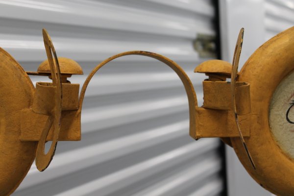 Metal Optician Shop Trade Sign, Set of 2 for sale at Pamono