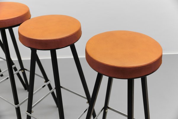 Mid-Century Modern Bar Stools, 1950s, Set of for sale at Pamono