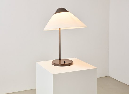 Louis Poulsen Opala Wegner ウェグナー テーブルランプ Opala Table Lamp by Hans Wegner for Louis Poulsen, Denmark