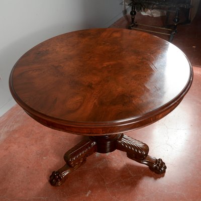 vintage style 【center table】VS-017 Round Center Table in Walnut with Three Victorian Style Carved
