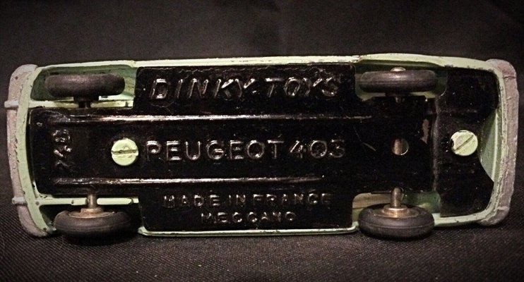 Dinky Toys 403 Peugeot U – Réf. 24F – Modèle D'origine Bleu – Échelle 1/43