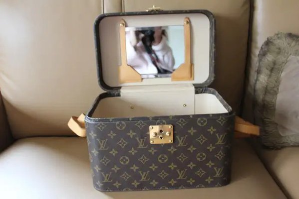 Louis vuitton jewelry roll hot sale