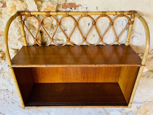 Vintage Wandregal aus Rattan & Bambus mit Glastren, 1960er bei Pamono  kaufen
