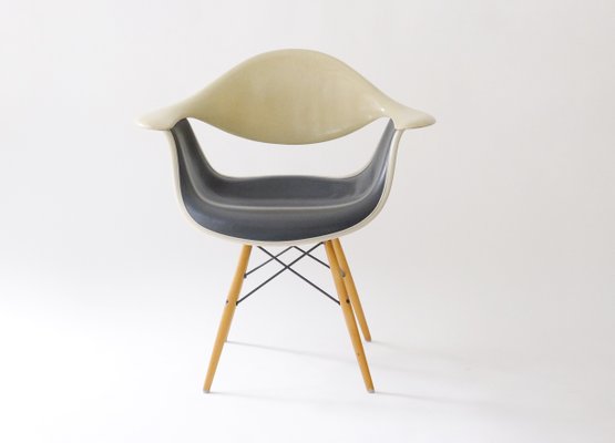 Daf Chair With Swag Leg Shell By George Nelson For Herman Miller