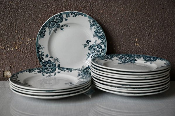Flaches Tellerservice, 1920er, 15 . Set bei Pamono kaufen