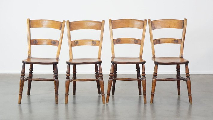 English Farmhouse Dining Room Chairs with Patina Set of 4 for sale at Pamono