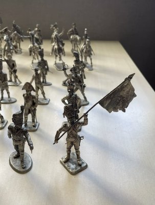 Lot De Soldats De Plomb Anciens Et Jouets - Motos Et Figurines