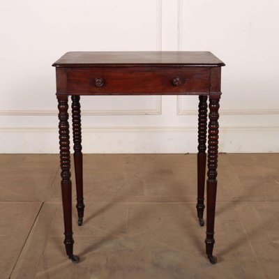 Small mahogany table discount