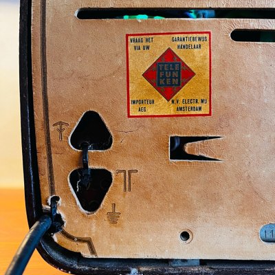 RADIO TUBE ALLEMANDE vintage Telefunken AM FM telle quelle pour pièces