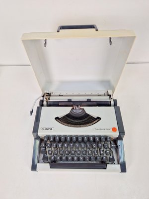 ★OLYMPIA　タイプライター　Traveller de luxe　ケース付 OLYMPIA Traveller de Luxe S タイプライター – zakka store towi