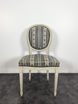 White Lacquered Louis XVI Style Medallion Chair for sale at Pamono - Main Image