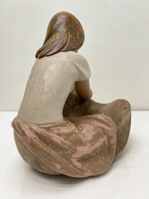 Ceramic Girl with Pigeon Figurine from Lladro, 1982 for sale at Pamono