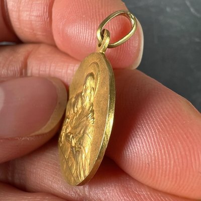 Pendentif Médaille Jésus En Or 18K 750 - 1,5 Grammes - Neuf Avec étiquettes