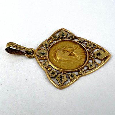 French Virgin Mary Ivy Leaf 18k Yellow Gold Medal Charm Pendant
