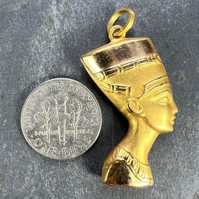 18k Yellow Gold Egyptian Nefertiti Bust Charm Pendant, 1950s for