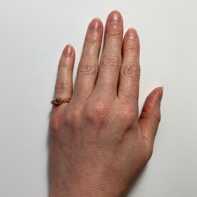 18 Karat Yellow Gold White Diamond Twisted Solitaire Pinky Ring 1970s for sale at Pamono