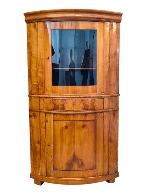 Biedermeier Eckschrank aus Kirschholz, frühes 19. Jh. bei Pamono kaufen