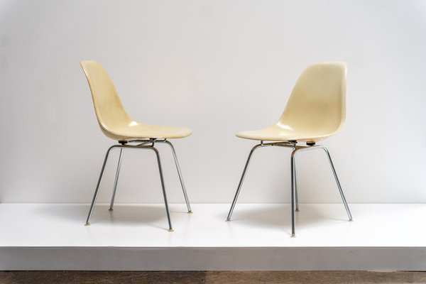 Eames Molded Fiberglass Chair Herman Miller Eames Shell Chair