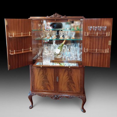 Vintage Queen Anne Style Cocktail Cabinet in Mahogany 1920s