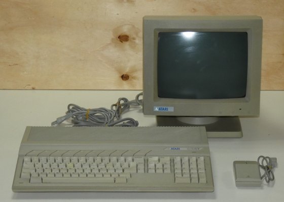 American Atari ST1040 Monochrome Monitor and Mouse, 1980s, Set of