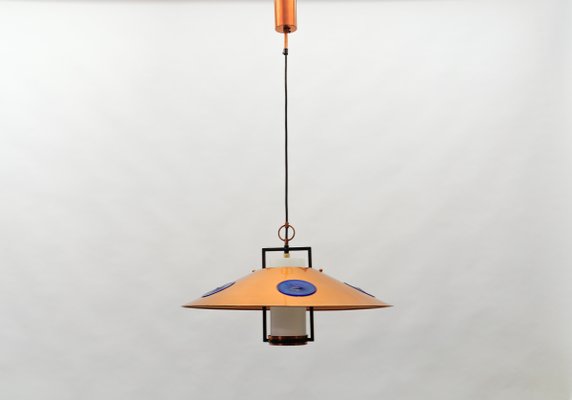 Moderne Mid-Century Lampe aus Opalglas mit Lampenschirm und Fassung aus Kupfer, 1950er