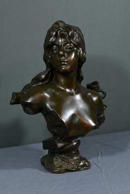E. Villanis, Capture, Late 19th Century, Bronze for sale at E. Villanis, Capture, Late 19th Century, Bronze for sale at
