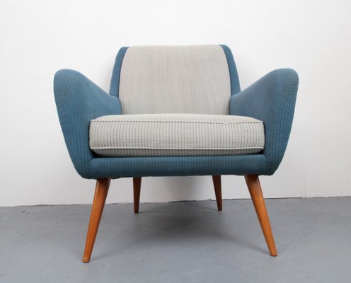 Pigeon lounge chair sales