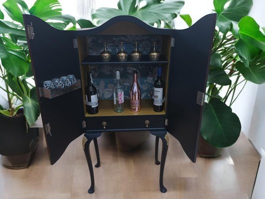 Vintage Queen Anne Style Drinks Cabinet in Walnut 1930s