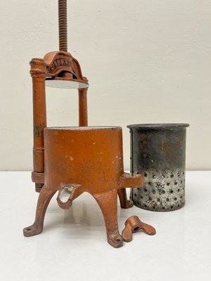 Cast Iron Fruit Press from Alexanderwerk, 1940s for sale at Pamono