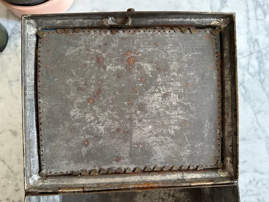 Antique French Tin Box, 1890 for sale at Pamono