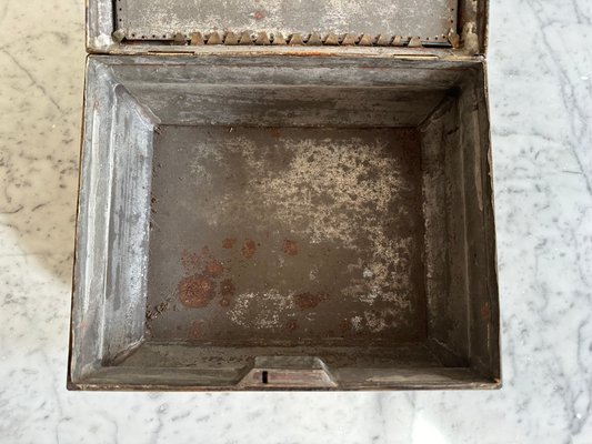 Antique French Tin Box, 1890 for sale at Pamono