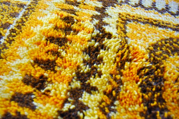 Gelber Gemusterter Hippie Teppich 1970er Bei Pamono Kaufen