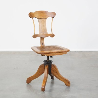 Late 19th Century English Office Chair with Tilting Backrest and