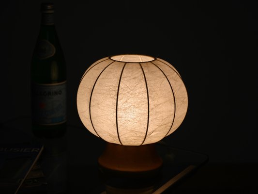 Lampada da tavolo Cocoon Mid-Century con base in legno di quercia