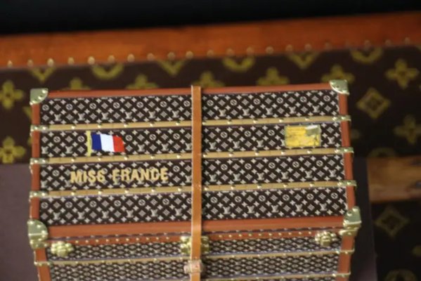 Trunk Miniature Paperweight from Louis Vuitton for sale at Pamono